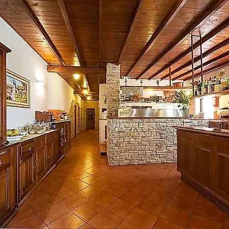 Plestina Ristorante Pizzeria فولينيو